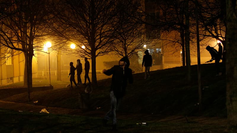 37 personnes ont été interpellées à Bobigny après les violences en marge d'un rassemblement en soutien à Théo.