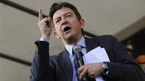 Jean-Luc Mélenchon attend "le coeur tranquille" le verdict des communistes sur son offre de candidature à la présidentielle sous la bannière du Front de gauche. Les militants du PCF doivent décider les 4 et 5 juin s'ils optent ou non pour la stratégie du