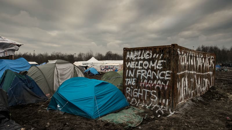 Près de 4.500 personnes vivraient dans la "jungle" de Calais.