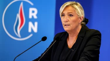 Marine Le Pen lors d'une réunion politique le 19 octobre 2020 au siège de son parti le Rassemblement National, à Nanterre