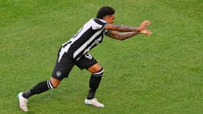 La célébration Kaméhaméha en référence à Dragon Ball Z d'Igor Jesus lors du match Botafogo-Seattle (2-1, Coupe du monde des clubs), le 15 juin 2025