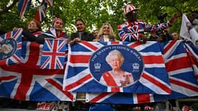 La foule réunie à Londres pour assister à la parade militaire "Trooping the colour"