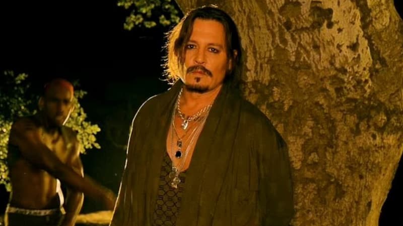L apparition de Johnny Depp lors du defile Savage Fenty de Rihanna 1517182