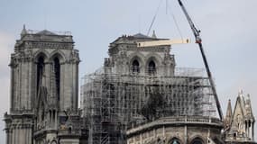 Pompiers sur le toit de Notre-Dame-de-Paris le 17 avril 2019