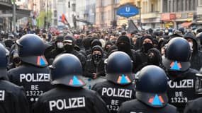 Les forces de l'ordre allemandes à Berlin lors des manifestations du 1er mai 2021