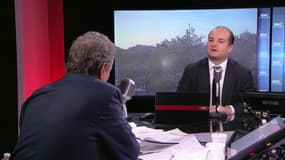 Philippe Poutou? "à mon avis, ça fait bien longtemps qu’il n’a pas vu un ouvrier" lance David Rachline