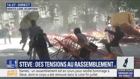 Nantes: des barricades sont en train d'être dressées lors du rassemblement contre les violences policières