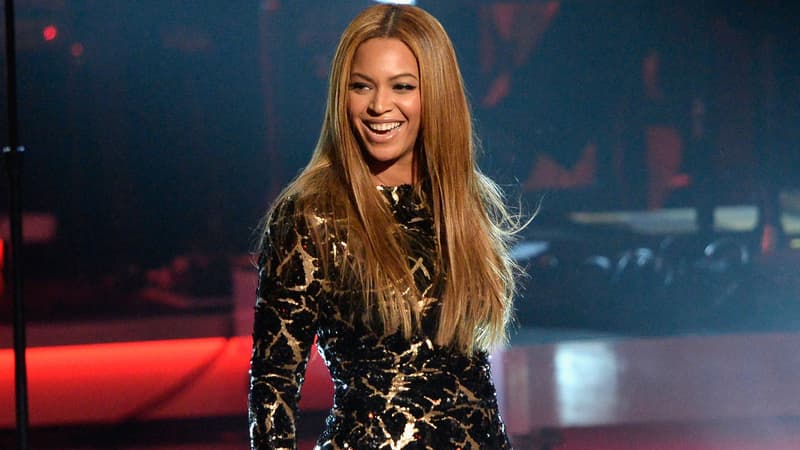 Beyoncé sur la scène des Grammy Awards à Los Angeles le 10 février 2015
