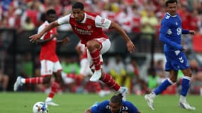 William Saliba lors du match amical Arsenal-Everton le 16 juillet 2022