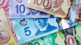 Des billets de dollars canadiens (photo d'illustration)