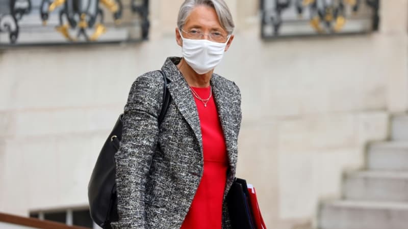 Télétravail: Elisabeth Borne pointe les secteurs qui ont relâché leurs efforts