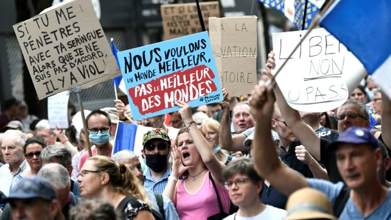 Manifestation anti-pass sanitaire à Paris, le 21 août 2021