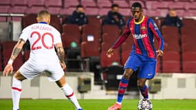 Ousmane Dembélé face à Layvin Kurzawa, à Barcelone le 16 février 2021