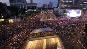 Des dizaines de milliers de personnes rassemblées à Tel-Aviv pour exiger la libération des otages, le dimanche 1er septembre 2024