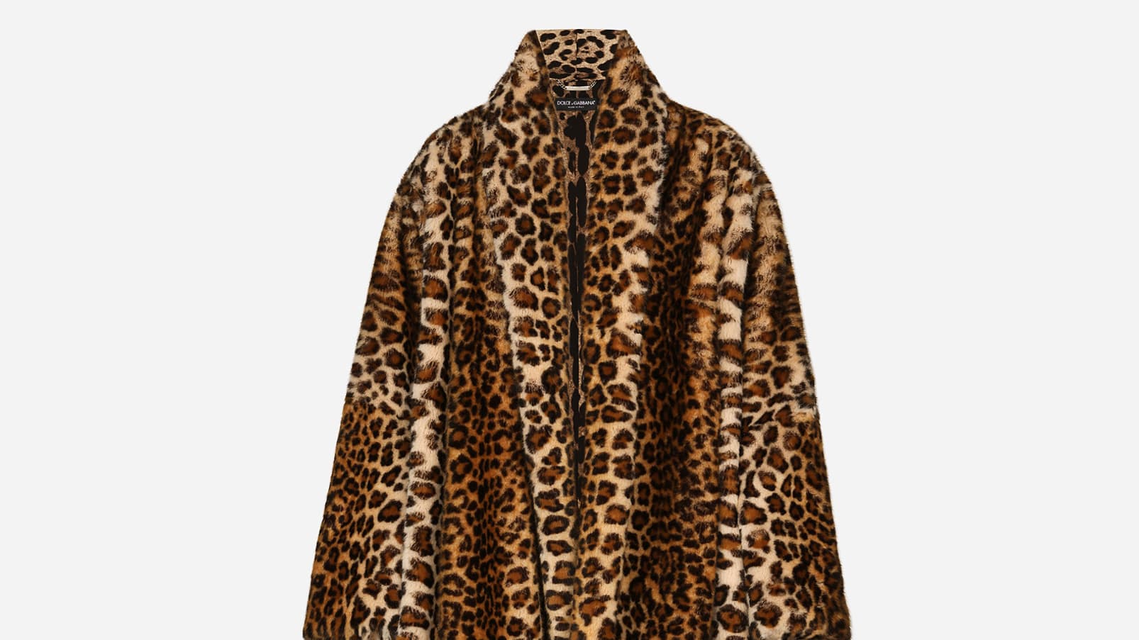 Manteau long en fausse fourrure imprimé léopard par Kim x Dolce & Gabbana.