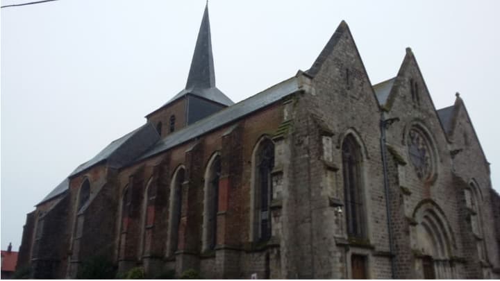L’église de Saint-Sauveur de Desvres, dans le Pas-de-Calais, a elle aussi été sélectionnée parmi les 100 lauréats du loto du patrimoine 2024.