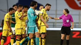 Stéphanie Frappart lors de la finale de Coupe de Grèce, le 25 mai 2024