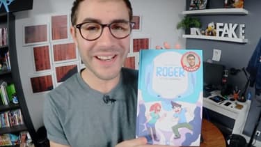 Cyprien avec sa BD, Roger et ses humains