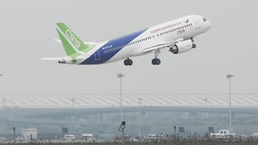 Le C919, l'avion moyen-courrier chinois dont le vol inaugural a eu lieu il y a deux semaines