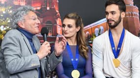 Nelson Monfort interroge les patineurs Gabriella Papadakis et Guillaume Cizeron en janvier 2018