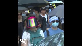 À Hong Kong, les images de centaines de manifestants bravant l'interdiction de porter un masque