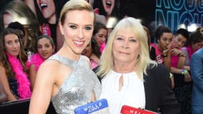 Scarlett Johansson et son sosie de 72 ans