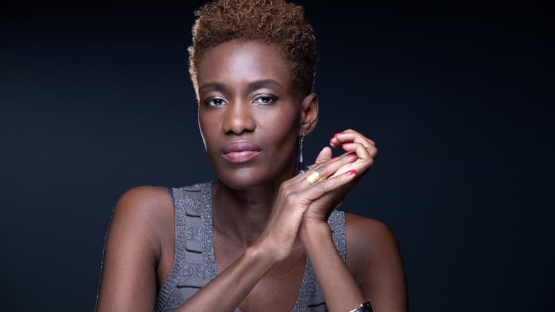 "Dans le droit-fil de l'imagerie coloniale": l'essayiste Rokhaya Diallo dénonce une caricature de Charlie Hebdo