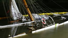 Le schooner "N° 5 Elbe", qui venait d'être restauré, coule après une collision avec un porte-conteneurs, le 9 juin 2019 à Stadersand, près de Hambourg, en Allemagne