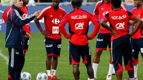 Que va faire Raymond Domenech après le forfait de Lassana Diarra