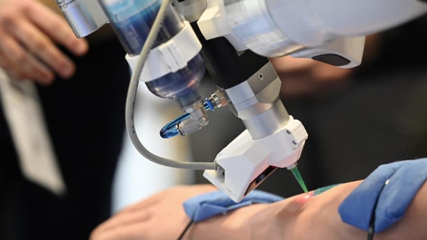 Produire de la peau grâce à une imprimante 3D ? Tel est l’objectif de Bloc-Print II, une plateforme robotisée capable de soigner les patients brûlés grâce à la bio-impression.