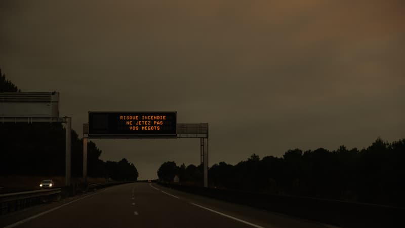 "Laissez les routes libres": face aux incendies en Gironde et dans les Landes, les autorités déconseillent voire interdisent l'accès à plusieurs axes routiers