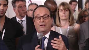 Prélèvement à la source: "une réforme attendue depuis longtemps", dit Hollande