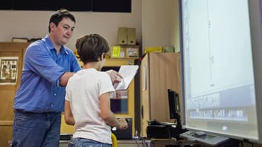 Le statut des enseignants, fonctionnaires d'exécution, pourrait être remis en cause.