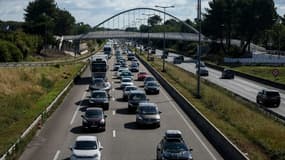 Samedi noir sur la route des vacances: la circulation routière s'annonce très dense de vendredi à lundi, avec un pic samedi, selon Bison Futé