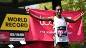 L'Éthiopienne Tigst Assefa à Londres, le 27 avril 2025