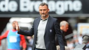 L'entraîneur du RC Lens Franck Haise lors du match de Ligue 1 contre Rennes, au  Roazhon Park, le 8 août 2021 
