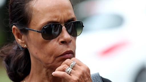 Anne-Marie Collomp, épouse de l'otage Francis Collomp, est inquiète quant à la santé de son mari.