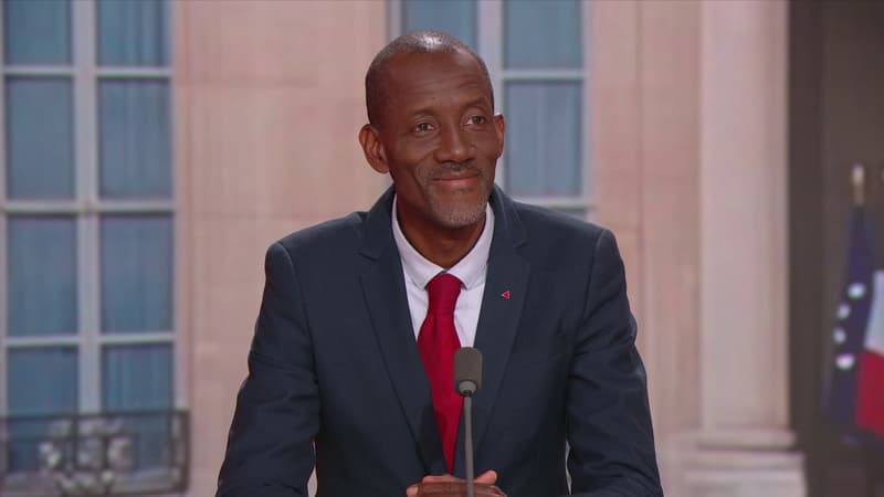 "C'est un non-sujet": Bally Bagayoko, maire de Saint-Denis, déplore les polémiques sur son souhait de ne pas accrocher le portrait d'Emmanuel Macron