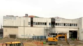 Le chantier du premier camp humanitaire pour réfugiés à Paris