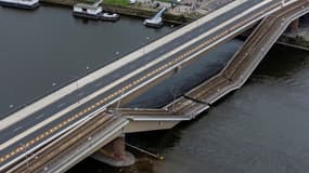 Le pont Carola, à Elbe, en Allemagne, s'est partiellement effondré, ne faisant pas de victimes.