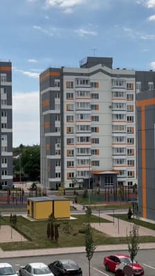 Vladimir Poutine transforme les ruines de Marioupol en cité balnéaire 