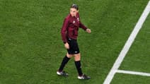 L'arbitre française Stéphanie Frappart lors de la Coupe du monde au Qatar, le 22 novembre 2022