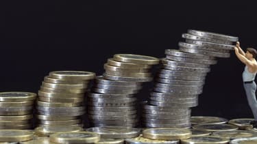 Le seuil de richesse est établi à deux fois le revenu médian - soit 3.470 euros par mois, après impôt, pour une personne seule, et 7.287 euros par mois pour un couple avec deux enfants .