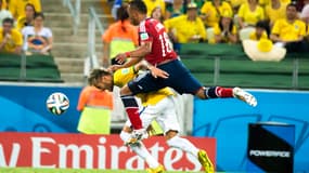 Neymar et Zuniga lors de Brésil-Colombie 2014