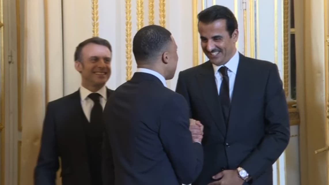 Kylian Mbappé avec Emmanuel Macron et l'émir du Qatar, le 27 février 2024