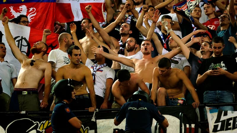 Des supporters de l'OL à Séville