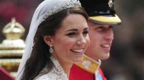 La naissance du premier enfant du prince William et de la princesse Kate, ici le jour de leur mariage, devrait rapporter au moins 240 millions de livres sterling (280 millions d'euros environ) à l'économie britannique, selon les estimations de spécialiste