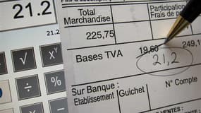 Une majorité (57% contre 42%) des Français sont hostiles à une hausse de la TVA en contrepartie d'une baisse des cotisations sociales, selon un sondage OpinionWay-Fiducial pour Le Figaro et LCI diffusé mardi soir. /Photo prise 30 janvier 2012/REUTERS/Mal