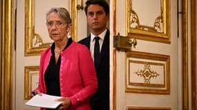 Élisabeth Borne et Gabriel Attal à Matignon le 27 septembre 2023