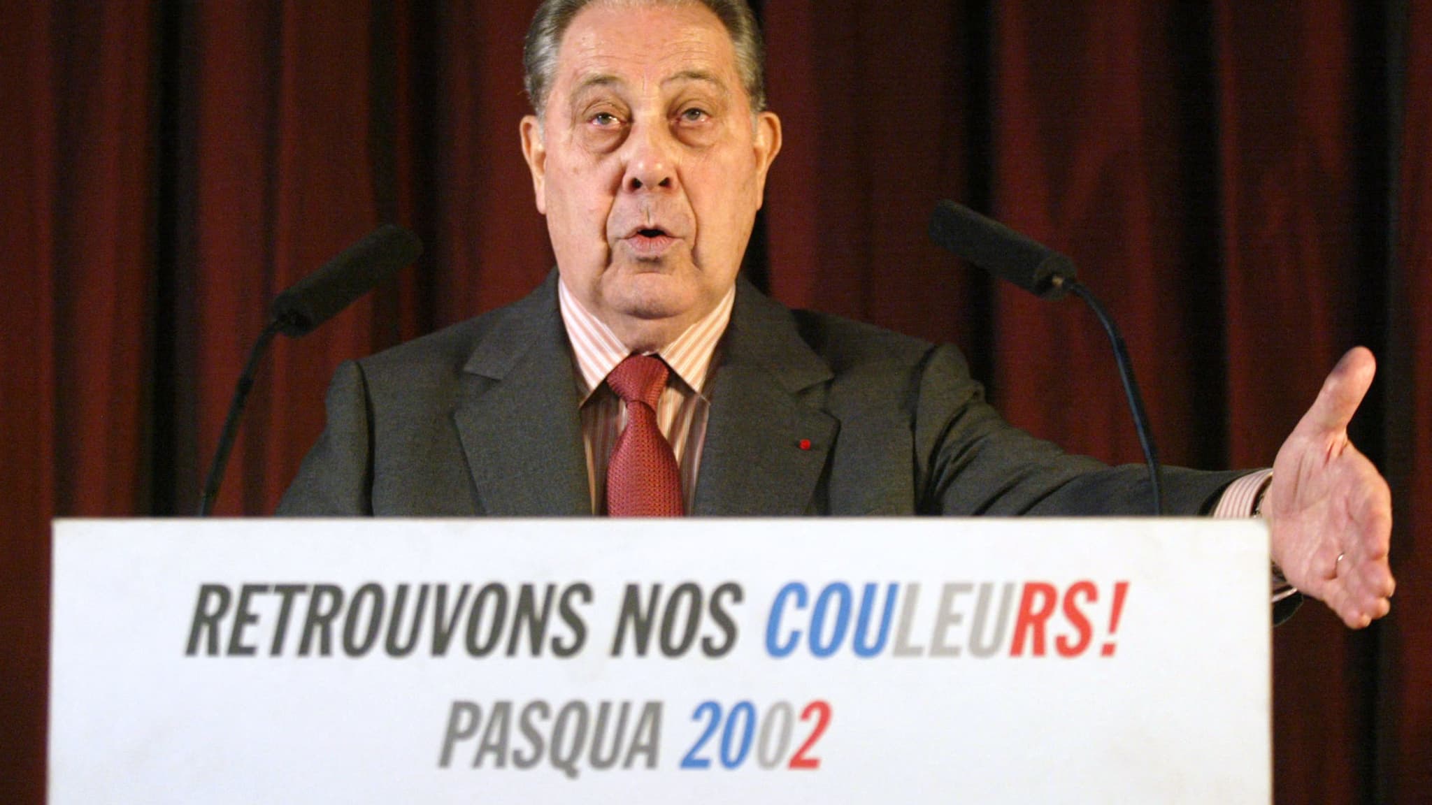 Charles Pasqua en 2002 Charles Pasqua en 2002